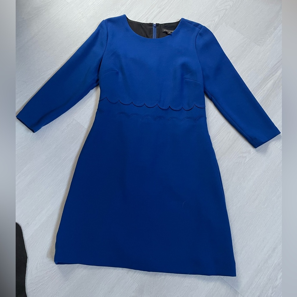 Elegant gorgeous blue dress with detailed scallop at the waist Banana Republic